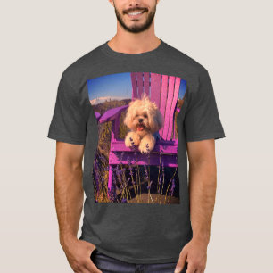 Shih Tzu entspannt sich auf Adirondak-Stuhl, Hunds T-Shirt