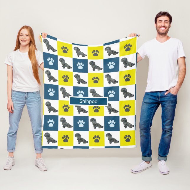 Shihpoo Dog & Paw Print Yellow Grid Silhouette Fleecedecke (Beispiel)