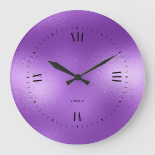 Shimmering Purple Background Monogram Große Wanduhr