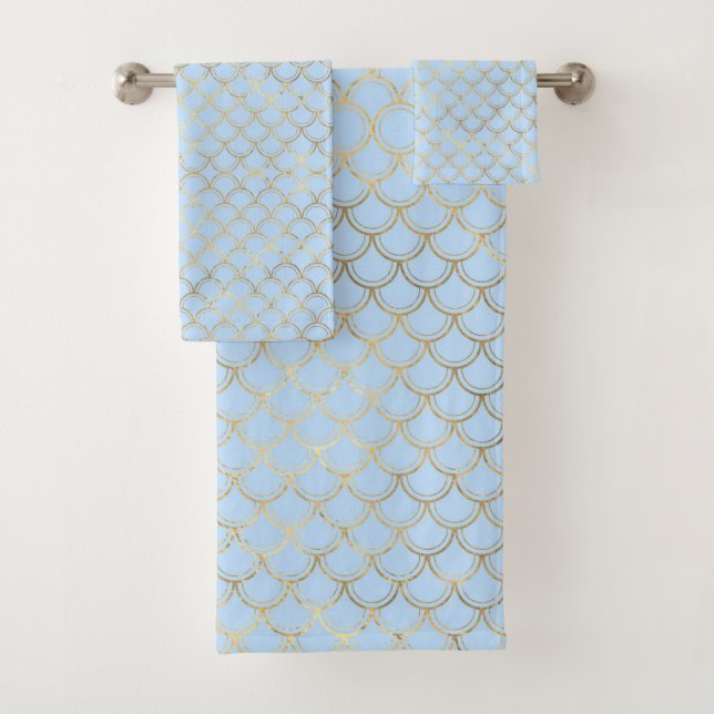 Shimmery Gold Scallop Soft Blue Badhandtuch Set (Insitu)