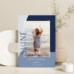 Shine Colorblock | Vertikales Foto Hanukkah Feiertagskarte<br><div class="desc">Ein elegantes und elegantes Hanukkah-Kartendesign mit einem vertikal oder porträtorientierten Single auf einem Hintergrund Bio Formen in weichen Marinebönen. "Shine" erscheint neben Ihrem Foto in dezenter Schrift. Personalisieren Sie mit Ihrem Familiennamen und dem individuellen Hanukkah Gruß unten für die perfekte Touch zu diesen naturlich inspiriert Fotokarten 2021.</div>