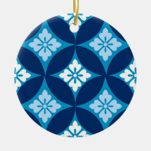Shippo mit Blume Motif, Indigo Blau und Weiß Keramik Ornament