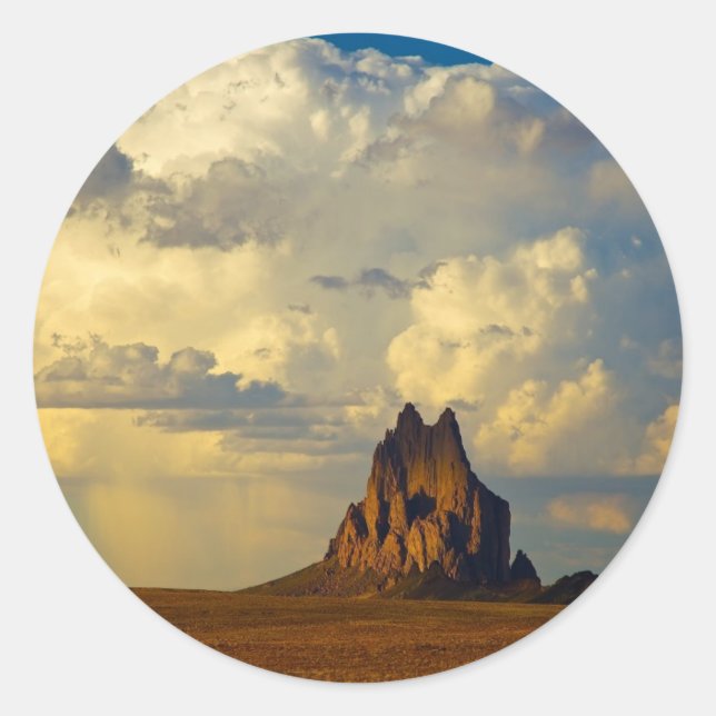 Shiprock gegen Thunderhead Runder Aufkleber (Vorderseite)