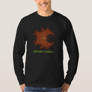 Shirt, das im Prozess für geocacher geocaching ist T-Shirt