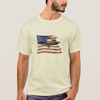 Shirt der Flagge und des kahlen Adlers