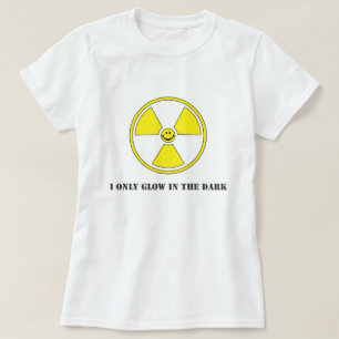 Shirt-Glühen im Dark.ai T-Shirt