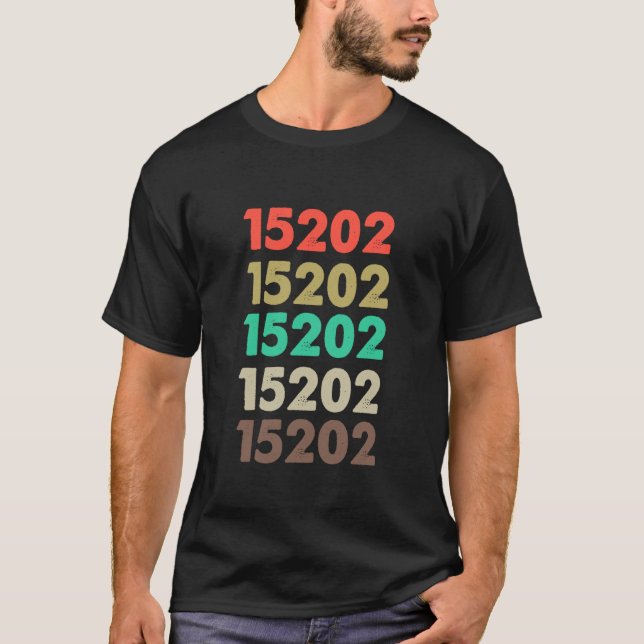 Shirt mit der Aufschrift 15202 Retro Postleitzahl  (Vorderseite)