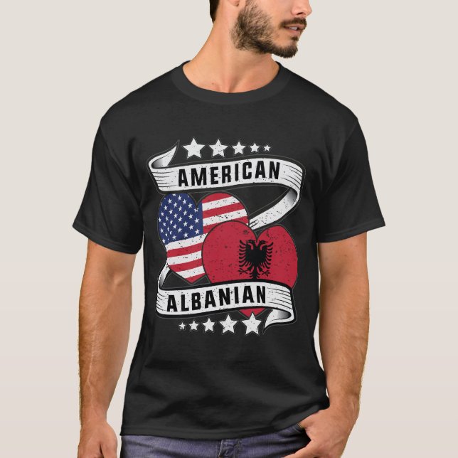 Shirt unter albanischer Flagge Halb albanisch (Vorderseite)
