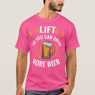 Shirts für Männer heben, damit sie absinken können