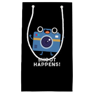 Shoot Happens Funny Camera Puff Dark BG Kleine Geschenktüte
