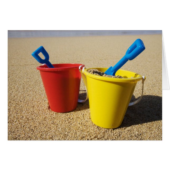 Shows und Pails am Sandstrand (Vorderseite (Horizontal))