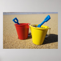 Shows und Pails am Sandstrand