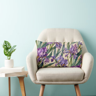 Showy Lila Iris auf Ecru Scroll Lendenkissen