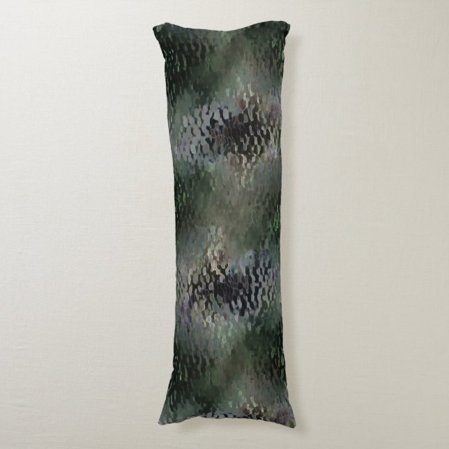 Showy Scaly Plaques, die über dunklen Fonds schwim Seitenschläferkissen (Vorderseite Vertikal)