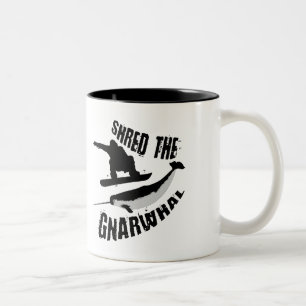 Shred the Gnarwhal Zweifarbige Tasse