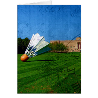 Shuttlecock auf dem Rasen-Anlass-freien Raum nach