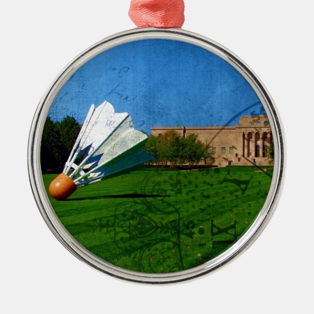 Shuttlecock auf dem Rasen Ornament Aus Metall (Vorne)