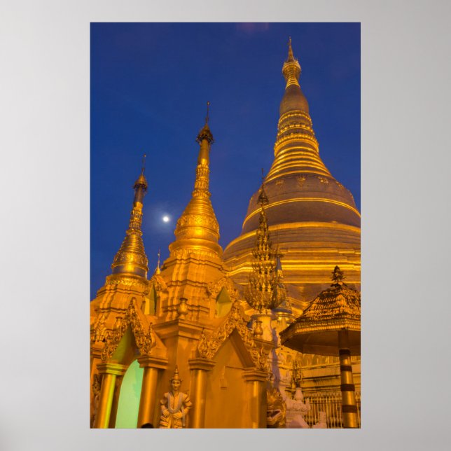 Shwedagon Pagoda in der Nacht, Myanmar Poster (Vorne)