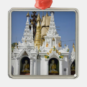 Shwedagon Pagode (Paya), große Tempelanlage, die 2 Ornament Aus Metall