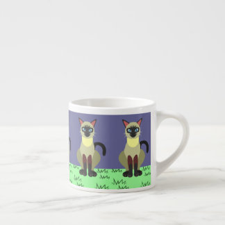 Siamese Cat in the Grass Espresso Cup – Feline Art Espressotasse