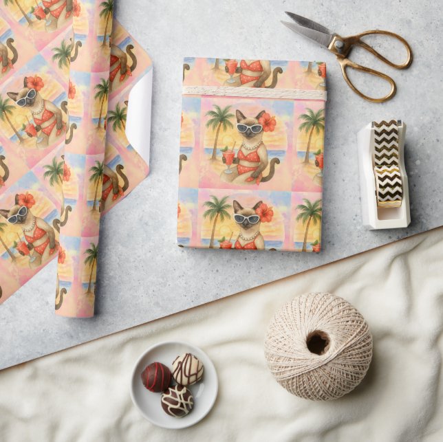 Siamese Cat trägt Sonnenbrille am Strand Geschenkpapier (Kunsthandwerk)