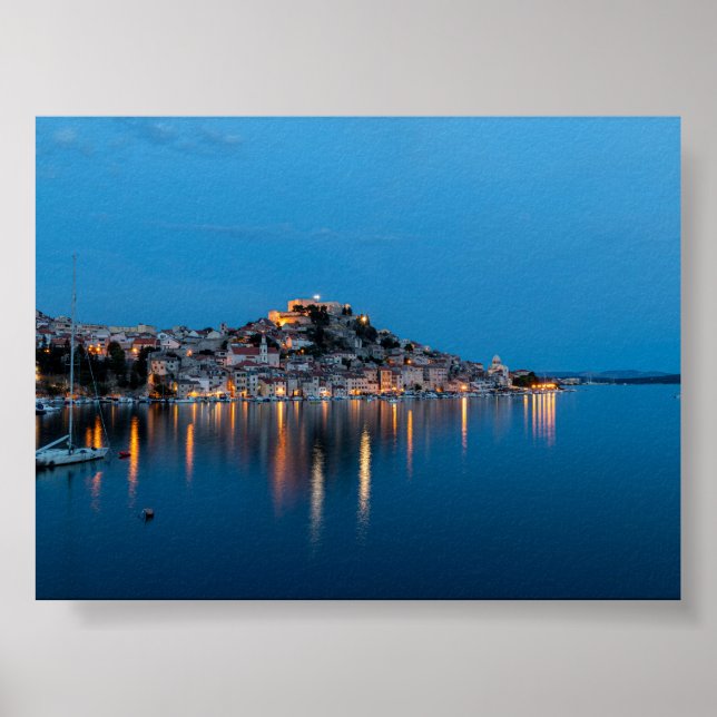 Sibenik in der blauen Stunde Poster (Vorne)