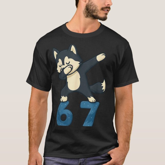 Siberian Husky Dog Dabbing 67 Meme Six Seven Funny T-Shirt (Vorderseite)