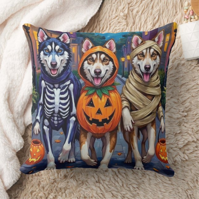 Siberian Husky Trick-or-Treating Halloween Costume Kissen (Decke)