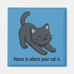 Sich streckende schwarze Katze auf blauem benutzer Magnet