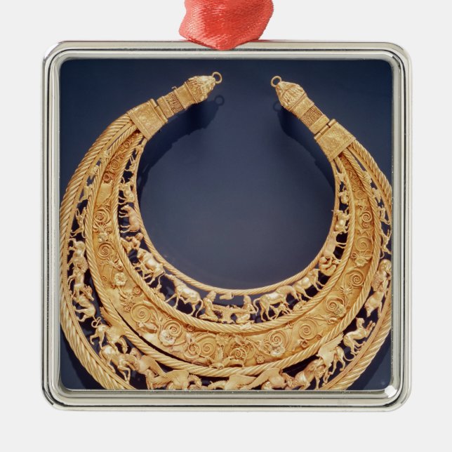 Sichelförmige Brust von Tolstaya Mogila Silbernes Ornament (Vorne)