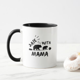 Sicher bei Mama-Bär-Silhouetten-Kunst Tasse
