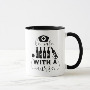 Sicher trinken mit einer Krankenschwester Tasse