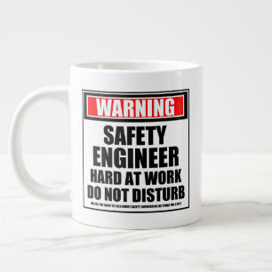 Sicherheitsingenieur bei harter Arbeit Jumbo-Tasse