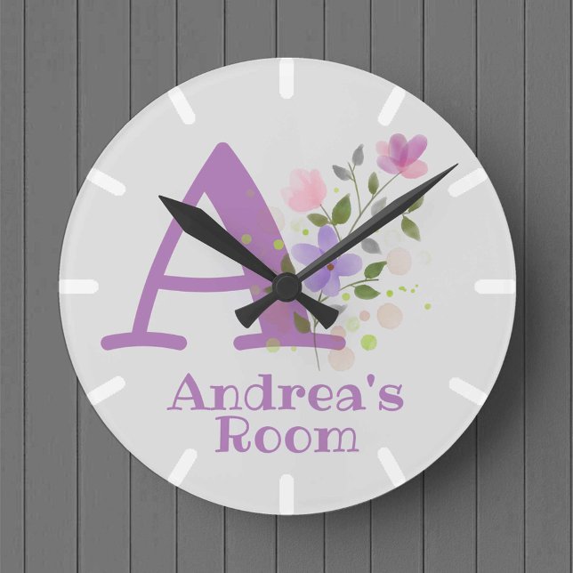 Sichern eines Blumendesigns mit Name Andrea Runde Wanduhr (Von Creator hochgeladen)