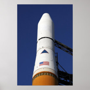 Sicht auf den Nasenkegel der Delta-IV-Rakete Poster
