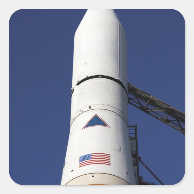 Sicht auf den Nasenkegel der Delta-IV-Rakete Quadratischer Aufkleber (Vorderseite)