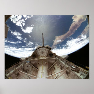 Sicht auf die Erde aus dem Raumschiff Columbia Poster