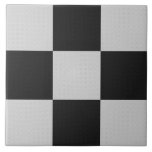 Sichtbare Schwarz-Weiß-Quadrate oder CUSTOM-FARBE Fliese<br><div class="desc">Kacheln aus karierten quadratischen Fliesen mit monoton-grauem Stil in klassischem Muster mit Crosshatched-Effekt! Oder passen Sie die Farbe an! Passen Sie die Hintergrundfarbe dieses Designs an! Um die eigene Hintergrundfarbe auszuwählen, klicken Sie auf die blaue Schaltfläche "Design bearbeiten". Suchen Sie im Designbereich auf der links Bildschirmseite nach dem Ebenenfeld. Klicken...</div>