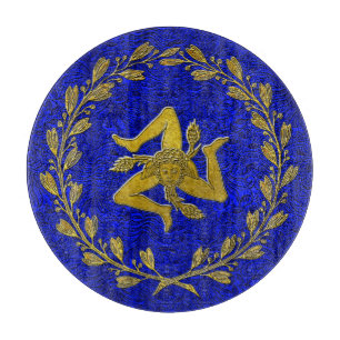 Sicilian Trinacria Olive Wreath Patina Hintergrund Schneidebrett