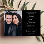 Side Foto Mod El Calligraphy Wedding Black Einladung<br><div class="desc">Versenden Sie schöne & einzigartige Hochzeitseinladungen mit Ihrer Side Foto Mod Elegant Calligraphy Wedding Einladungen. Erleben Sie die Begeisterung für Ihre Hochzeit mit einer Karte mit Ihrem Lieblings-Foto und einigen Kalligrafien.</div>