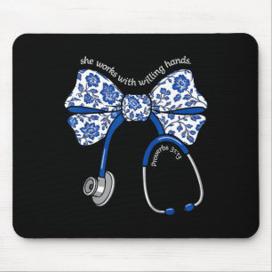 Sie arbeitet mit willigen Händen Sprüche 31, 13 Ch Mousepad