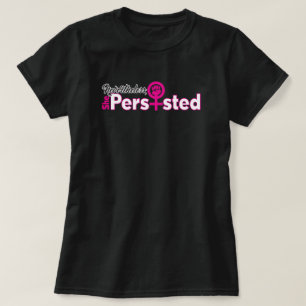 Sie beharrte auf dem T - Shirt der Frauen