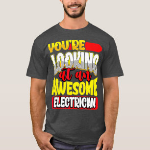 Sie betrachten einen Phantastischen Lineman Electr T-Shirt