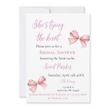 Sie bindet das Brautparty des Knot-Pink-Bows