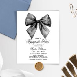 Sie bindet das Brautparty des Knotens Black Bow