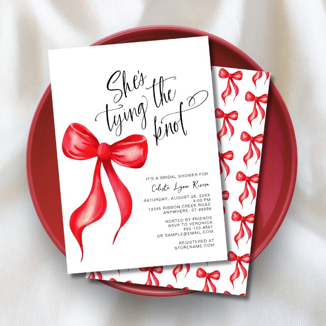 Sie bindet das Brautparty des Knotens Red Bow Einladung (Shown on a 5" x 7" invitation)