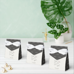 Sie bindet das Knoten-Brautparty Geschenkschachtel