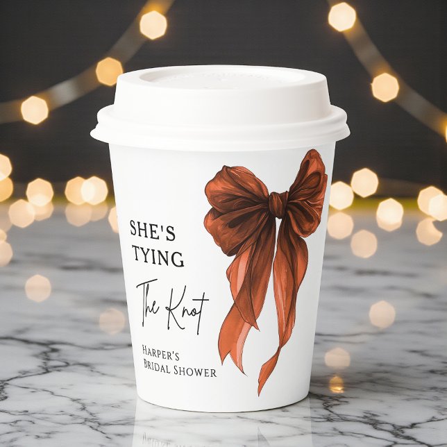 Sie bindet den Knoten Orange Schleife Brautparty Pappbecher (Von Creator hochgeladen)