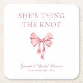 Sie bindet die weich rosa Dusche der Knöchel an Rechteckiger Pappuntersetzer