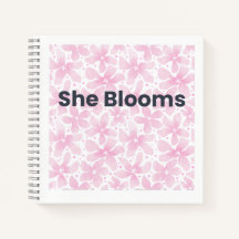 Sie blüht Inspiratives Blumen-Notizbuch